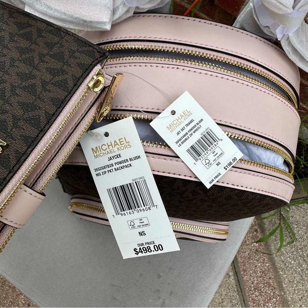 Michael Kors medium backpack and wallet - Picture 16 of 16